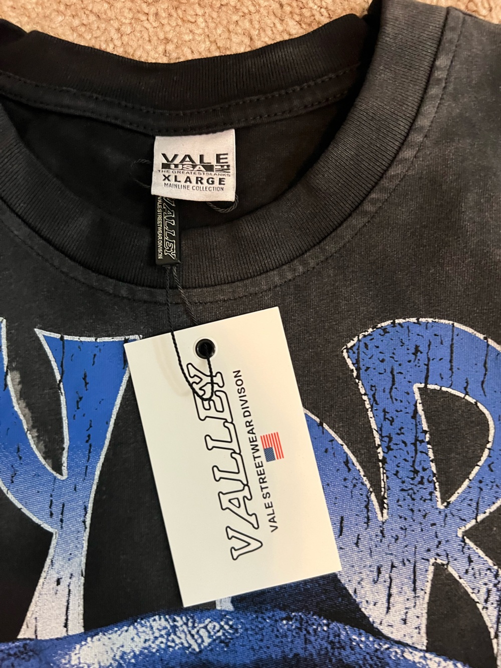 Valley Black Graphic Panther Short Sleeve Tee - Picture 4 of 4